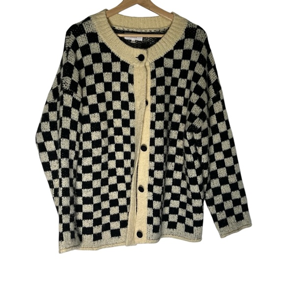 Checkered Black and Cream Cardigan - Picture 3 of 7